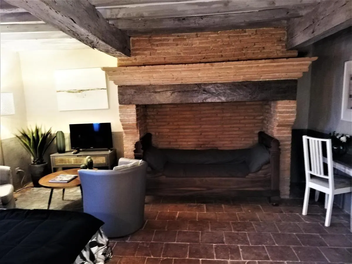 La Chartreuse Bed & Breakfast Drudas